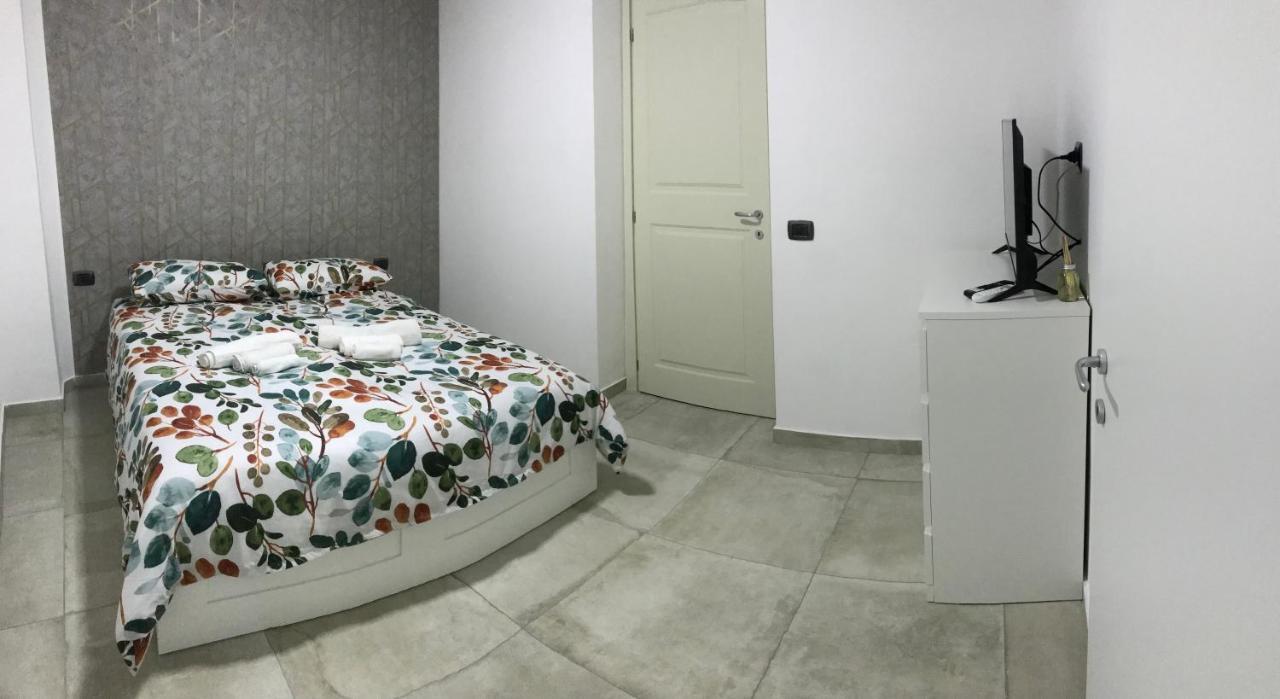 Nadyle House Hotel เนเปิลส์ ภายนอก รูปภาพ