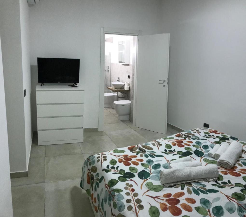 Nadyle House Hotel เนเปิลส์ ภายนอก รูปภาพ